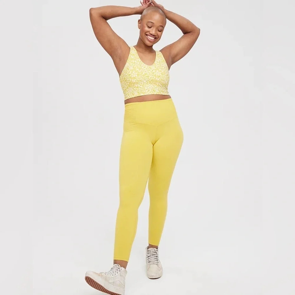 OFFLINE By Aerie Real Me Smocked Legging size medium chartreuse